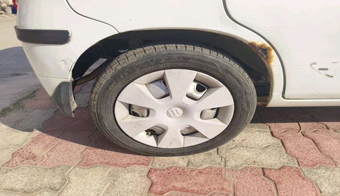 2013 Maruti Alto K10 LXI, Petrol, Manual, 1,62,665 km, tyre