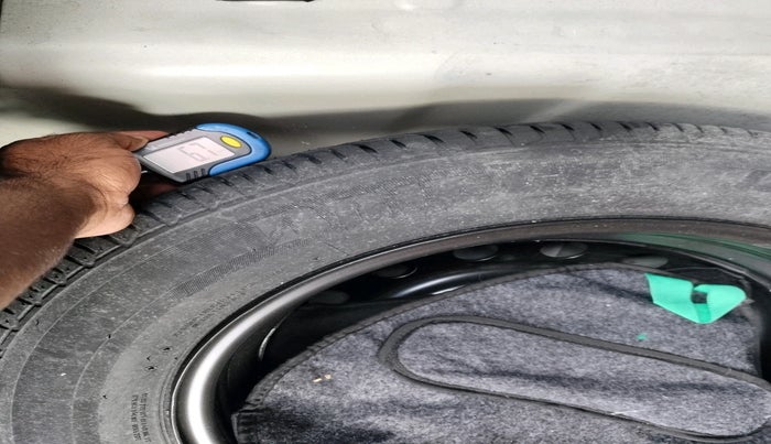 2019 Hyundai Elite i20 SPORTZ PLUS 1.2 DUAL TONE, Petrol, Manual, 30,531 km, tyre