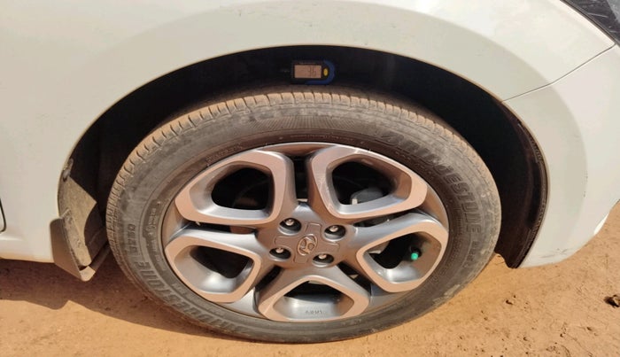 2019 Hyundai Elite i20 SPORTZ PLUS 1.2 DUAL TONE, Petrol, Manual, 30,531 km, tyre