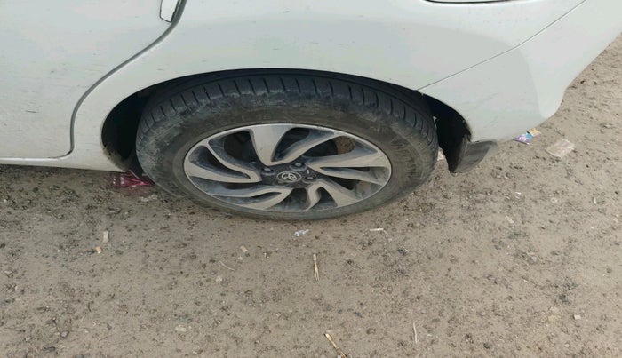 2021 Toyota Glanza G, Petrol, Manual, 74,241 km, tyre