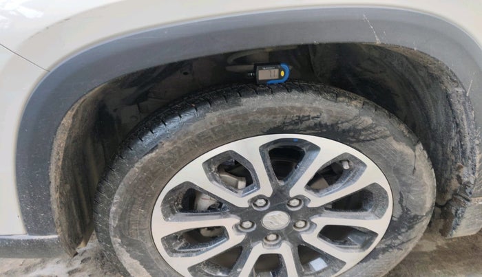 2025 Maruti Grand Vitara DELTA SMART HYBRID AT, Petrol, Automatic, 3,548 km, tyre