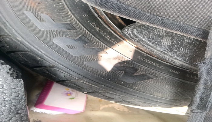 2015 Maruti Ciaz ZXI, Petrol, Manual, 1,34,166 km, tyre