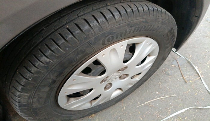 2013 Honda Amaze 1.2L I-VTEC S, Petrol, Manual, 1,85,971 km, tyre