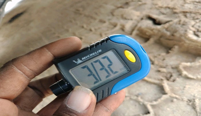 2024 Mahindra XUV700 AX 5 P MT 7 STR, Petrol, Manual, 16,043 km, tyre