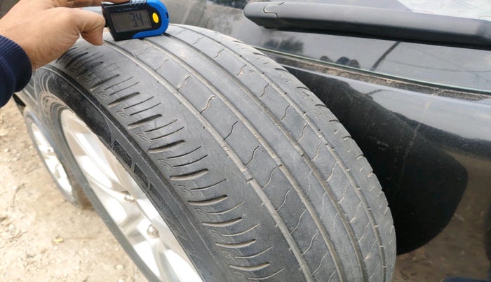 2020 Ford Ecosport TITANIUM 1.5L DIESEL, Diesel, Manual, 1,67,209 km, tyre