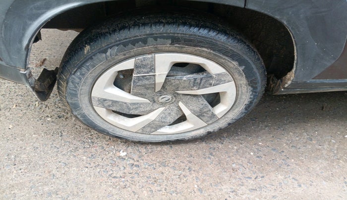 2023 Nissan MAGNITE XL, Petrol, Manual, 21,149 km, tyre