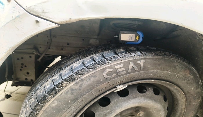 2012 Nissan Micra XV PETROL, Petrol, Manual, 1,51,045 km, tyre