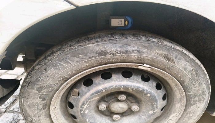 2012 Nissan Micra XV PETROL, Petrol, Manual, 1,51,045 km, tyre