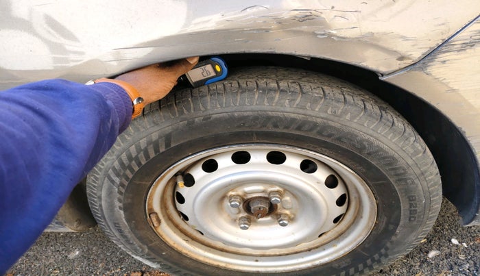 2012 Nissan Sunny XE, Petrol, Manual, 11,81,505 km, tyre