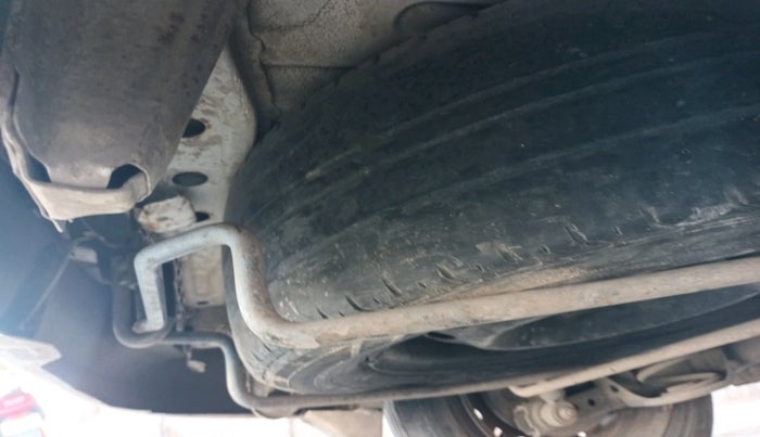 2017 Maruti Ertiga VXI, Petrol, Manual, 1,07,197 km, tyre