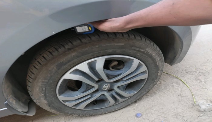 2018 Tata Tiago XZA PETROL, Petrol, Automatic, 32,210 km, tyre