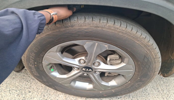 2019 KIA SELTOS HTK PLUS 1.5 DIESEL, Diesel, Manual, 2,31,817 km, tyre