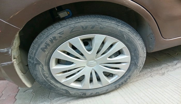 2013 Maruti Ertiga VXI, Petrol, Manual, 72,965 km, tyre