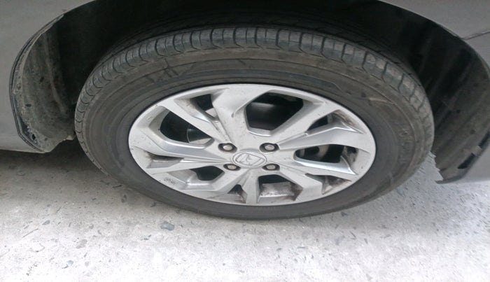 2018 Honda Amaze 1.2L I-VTEC VX, Petrol, Manual, 89,854 km, tyre