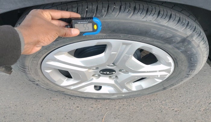 2021 KIA SONET HTK 1.2, Petrol, Manual, 18,657 km, tyre