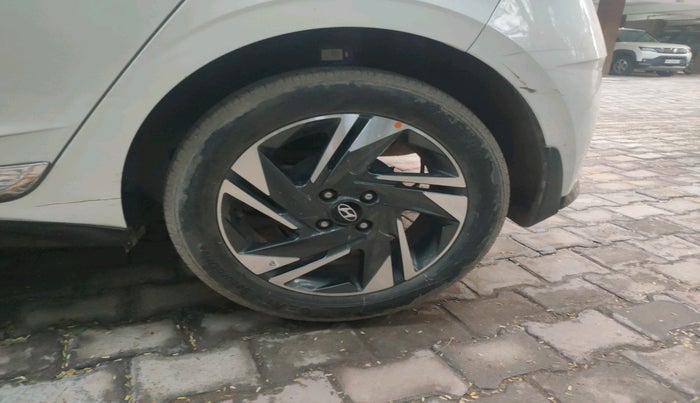 2022 Hyundai NEW I20 ASTA (O) 1.2 AT, Petrol, Automatic, 56,943 km, tyre