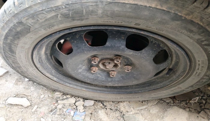 2016 Renault Duster 85 PS RXZ DIESEL, Diesel, Manual, 1,76,367 km, tyre