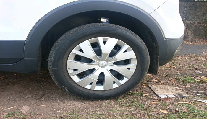 2022 Volkswagen TAIGUN COMFORTLINE 1.0 TSI MT, Petrol, Manual, 28,294 km, tyre