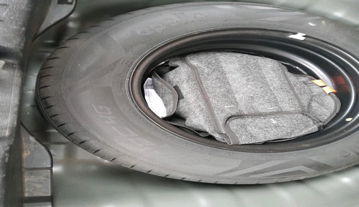 2023 Hyundai VENUE  SX(O) 1.0 Turbo MT Knight Edition, Petrol, Manual, 35,131 km, tyre