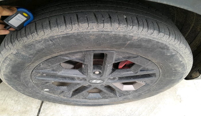 2023 Hyundai VENUE  SX(O) 1.0 Turbo MT Knight Edition, Petrol, Manual, 35,131 km, tyre