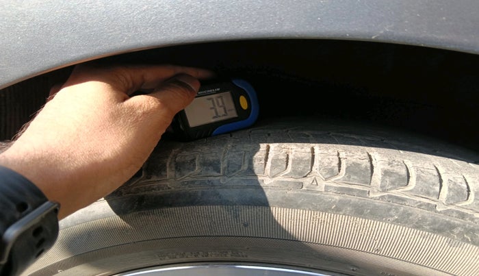 2015 Hyundai Verna FLUIDIC 1.6 CRDI SX 4S, Diesel, Manual, 40,210 km, tyre