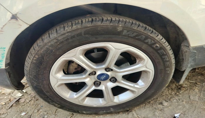 2018 Ford Ecosport TITANIUM + 1.5L PETROL, Petrol, Manual, 70,245 km, tyre