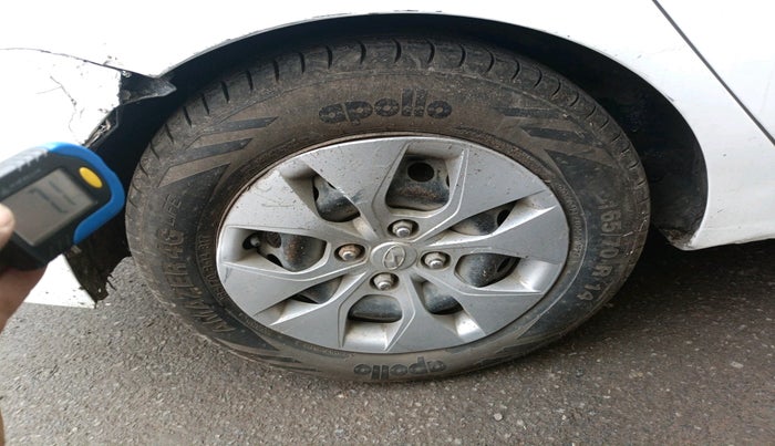 2015 Hyundai Xcent S 1.2, Petrol, Manual, 69,661 km, tyre