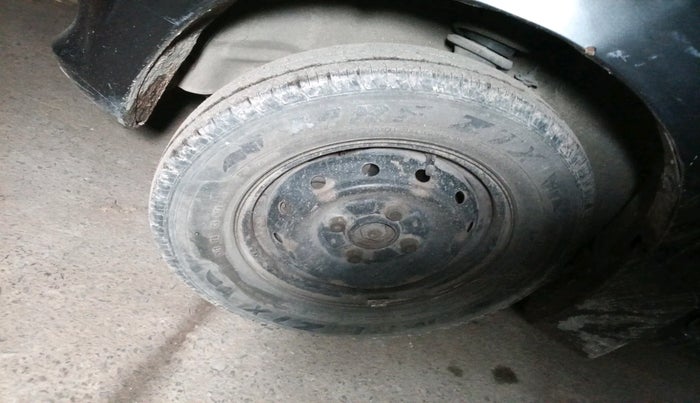 2014 Maruti Alto 800 LXI CNG, Petrol, Manual, 1,17,032 km, tyre