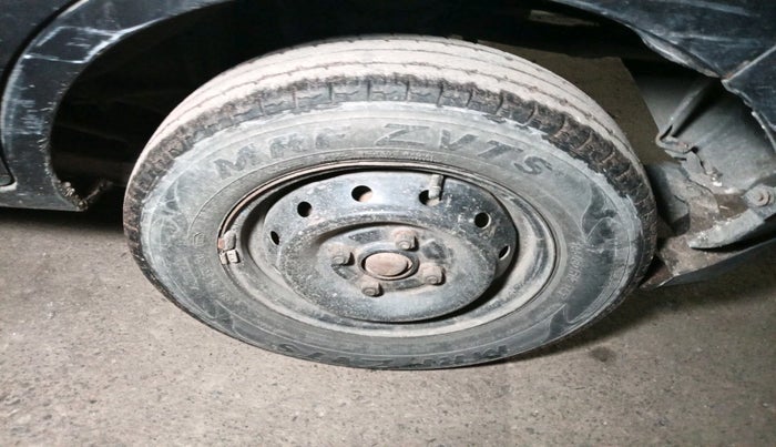 2014 Maruti Alto 800 LXI CNG, Petrol, Manual, 1,17,032 km, tyre