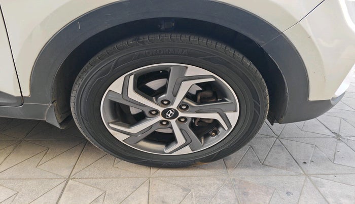 2018 Hyundai Creta SX AT 1.6 PETROL, Petrol, Automatic, 65,852 km, tyre