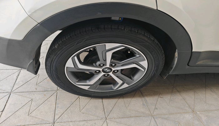 2018 Hyundai Creta SX AT 1.6 PETROL, Petrol, Automatic, 65,852 km, tyre