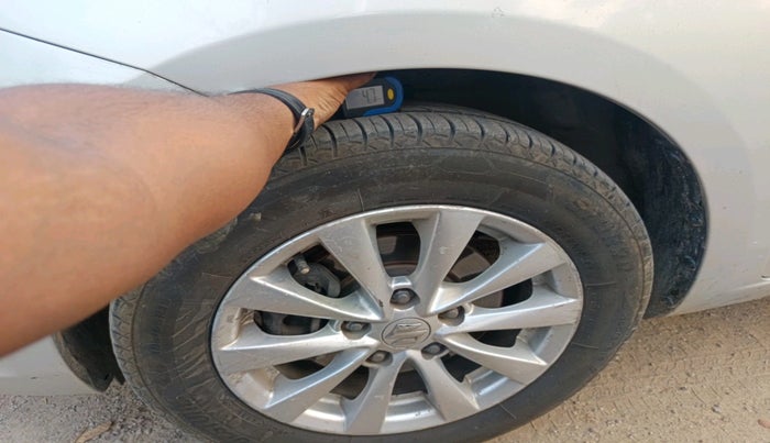 2014 Maruti Ertiga VDI, Diesel, Manual, 1,94,726 km, tyre