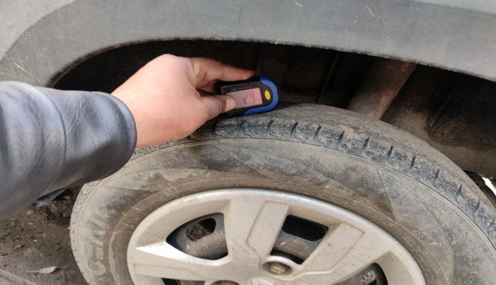 2017 Renault Kwid RXL, Petrol, Manual, 47,682 km, tyre