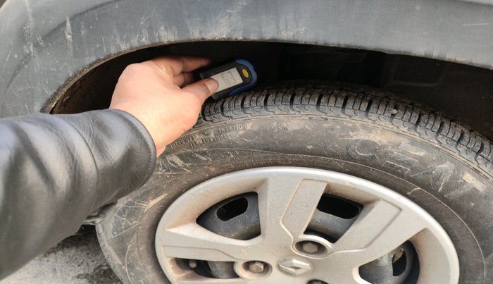 2017 Renault Kwid RXL, Petrol, Manual, 47,682 km, tyre