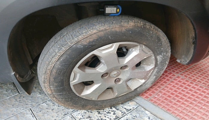 2017 Renault Kwid CLIMBER 1.0 AMT, Petrol, Automatic, 48,213 km, tyre