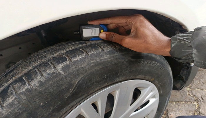 2016 Maruti Swift VXI, Petrol, Manual, 77,632 km, tyre