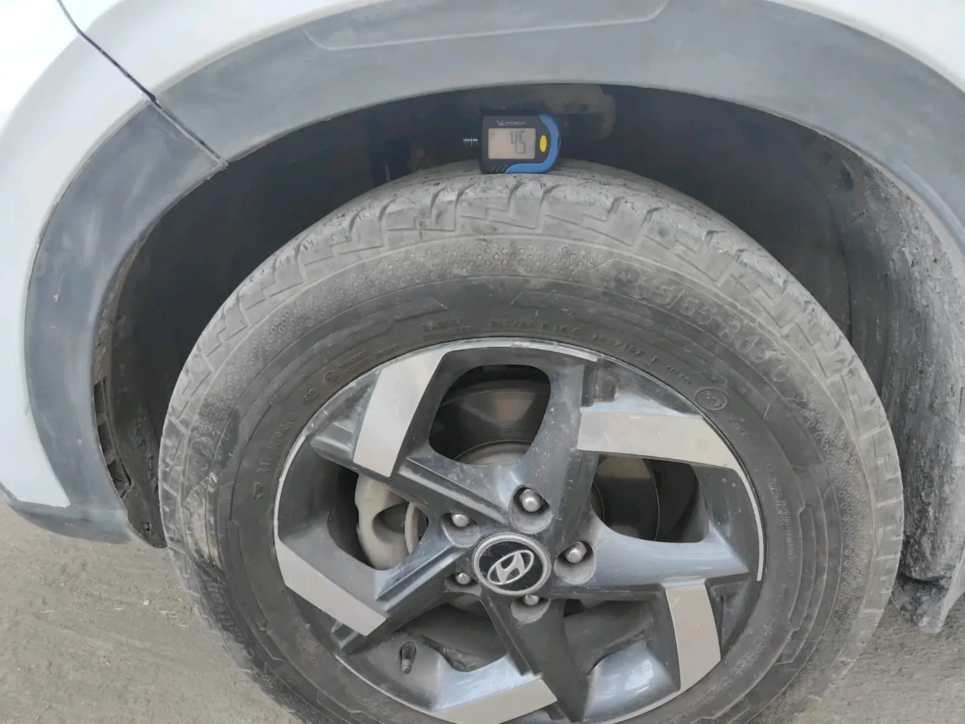 2021 Hyundai VENUE SX 1.0 (O) TURBO IMT, CNG, Manual, 95,179 km, tyre