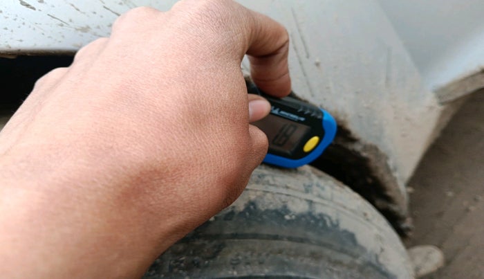 2017 Hyundai Verna 1.6 CRDI SX + AT, Diesel, Automatic, 1,04,893 km, tyre