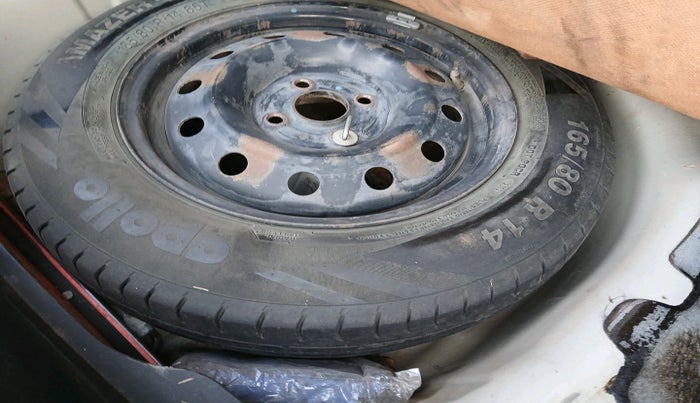 2014 Maruti Swift Dzire VXI, Petrol, Manual, 1,46,366 km, tyre