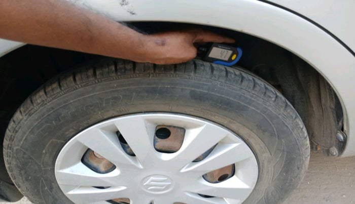 2014 Maruti Swift Dzire VXI, Petrol, Manual, 1,46,366 km, tyre