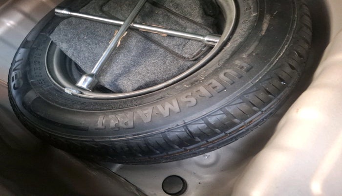 2018 Hyundai NEW SANTRO MAGNA AMT, Petrol, Automatic, 32,791 km, tyre