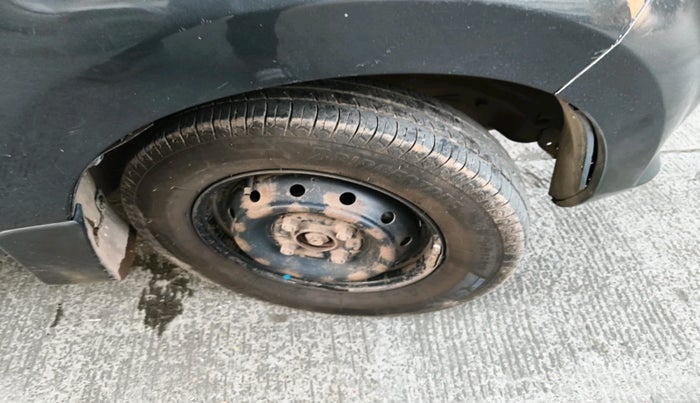 2014 Maruti Alto 800 LXI CNG, Petrol, Manual, 1,03,821 km, tyre