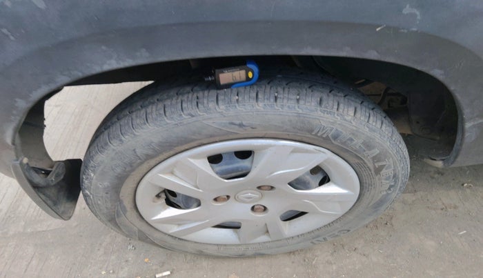 2020 Renault Kwid RXL 1.0, Petrol, Manual, 50,106 km, tyre