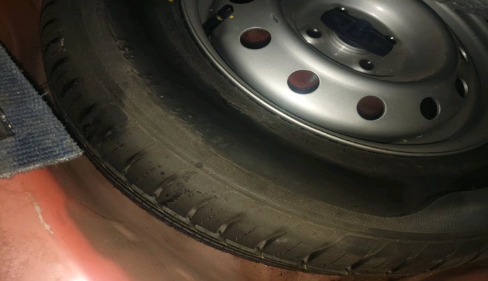 2020 Maruti Swift LXI, Petrol, Manual, 56,709 km, tyre