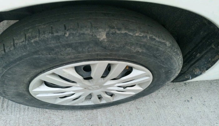 2021 Maruti Dzire VXI, Petrol, Manual, 74,865 km, tyre