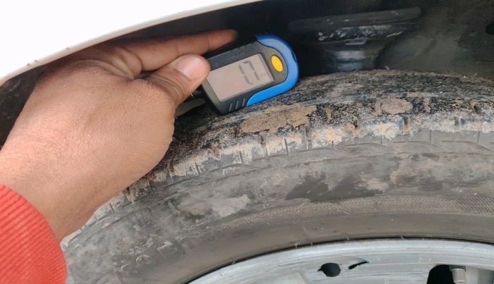 2015 Maruti Wagon R 1.0 LXI CNG, Petrol, Manual, 73,629 km, tyre