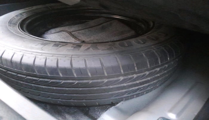 2019 KIA SELTOS HTK PLUS AT 1.5 DIESEL, Diesel, Automatic, 1,18,913 km, tyre