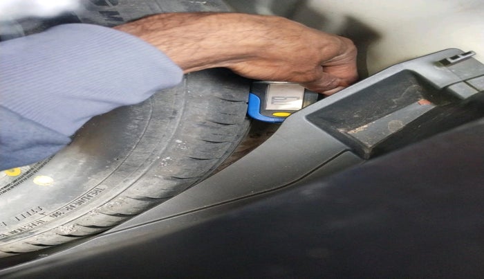 2018 Maruti Swift VDI, Diesel, Manual, 71,150 km, tyre