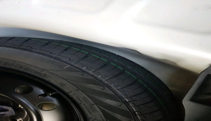 2023 Maruti Swift VXI, Petrol, Manual, 35,442 km, tyre