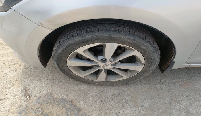 2016 Hyundai Elite i20 ASTA 1.2, Petrol, Manual, 62,790 km, tyre